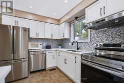 159 WALMER GARDENS | London Ontario | Slide Image Sixteen