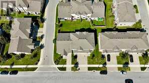 47 - 2902 TOKALA TRAIL | London Ontario | Slide Image Six