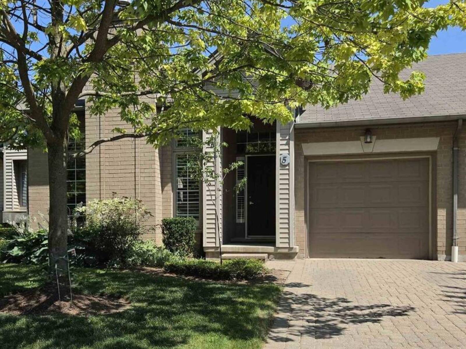 5 - 270 NORTH CENTRE ROAD, London, Ontario N6G 5E2