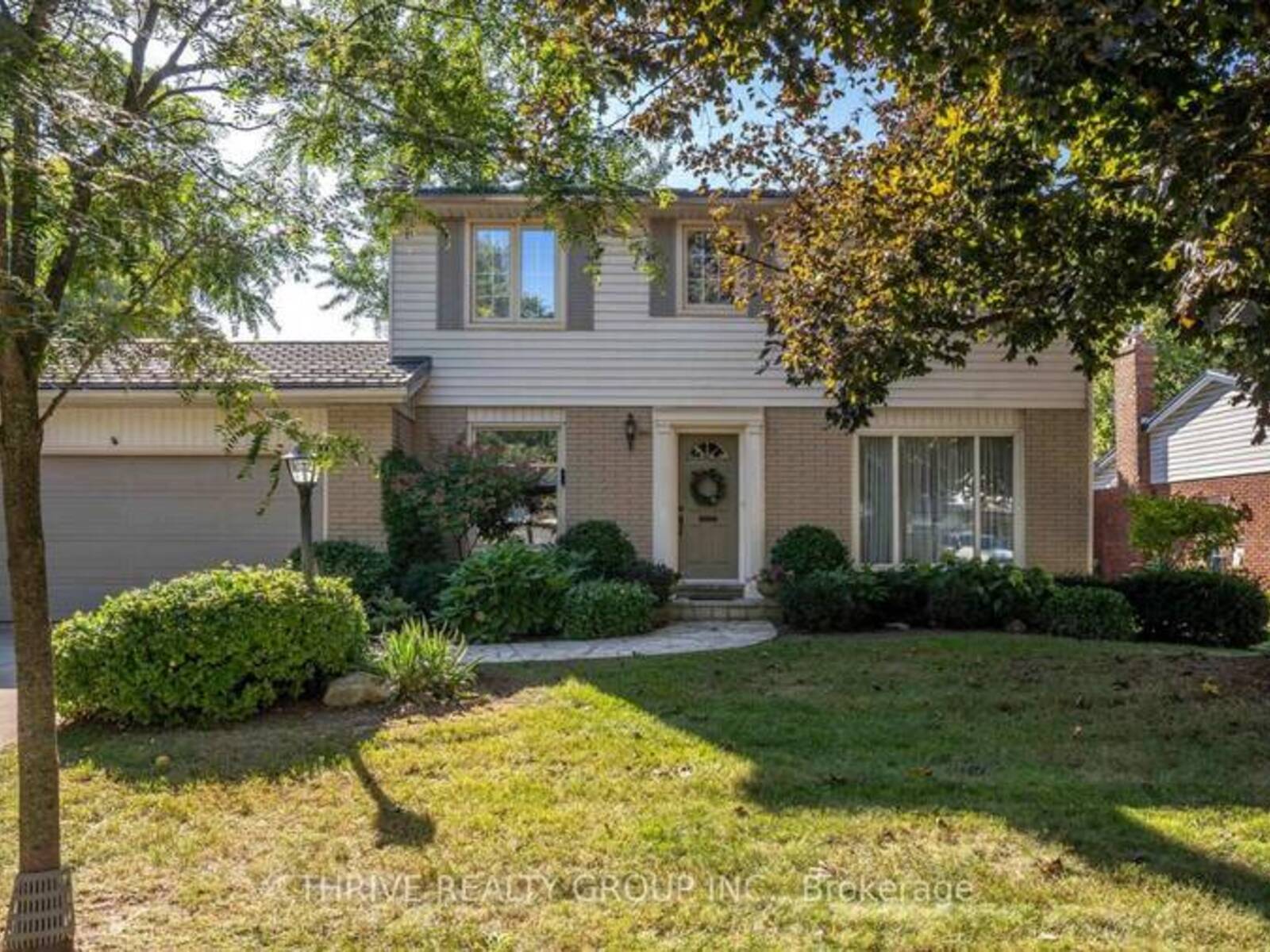 1072 PRINCE GEORGE ROAD, London, Ontario N6H 4E1