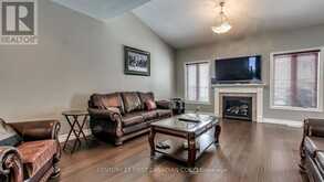 2746 BATEMAN TRAIL | London Ontario | Slide Image Fourteen
