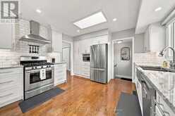 96 TWEED CRESCENT | London Ontario | Slide Image Twelve