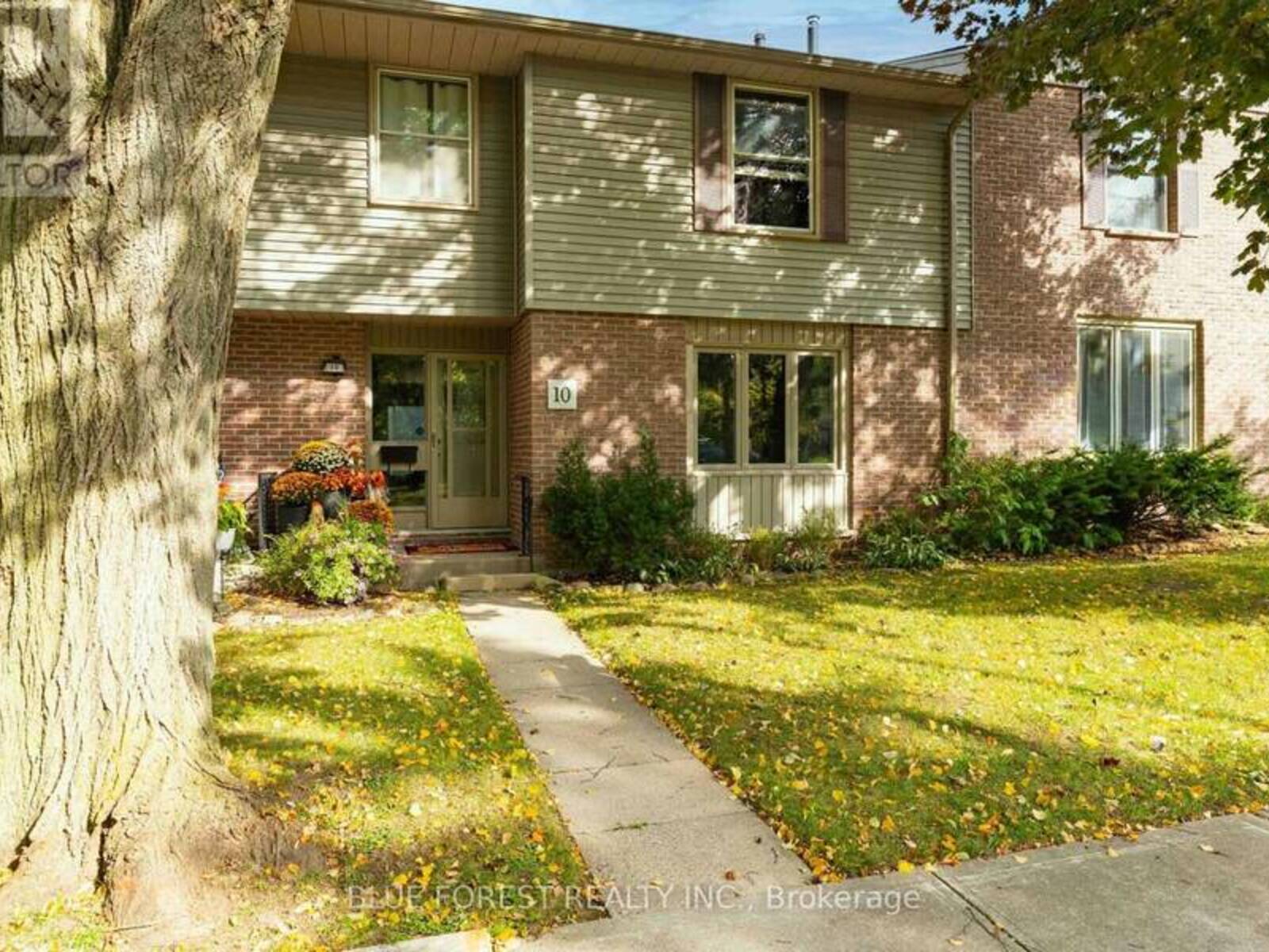 10 BERKSHIRE COURT, London, Ontario N6J 3N7