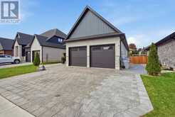 12 BRISCOE CRESCENT | Strathroy-Caradoc Ontario | Slide Image Two