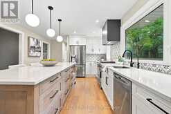51 HAMPTON CRESCENT | London Ontario | Slide Image Fifteen