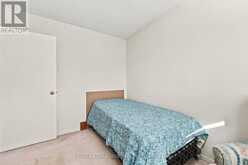 15 CHESWICK CIRCLE | London Ontario | Slide Image Sixteen