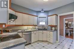 32 - 30 DOON DRIVE | London Ontario | Slide Image Fourteen