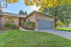 32 - 30 DOON DRIVE | London Ontario | Slide Image Three