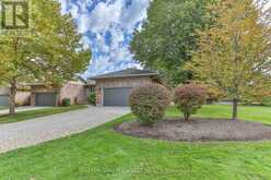 32 - 30 DOON DRIVE | London Ontario | Slide Image Four