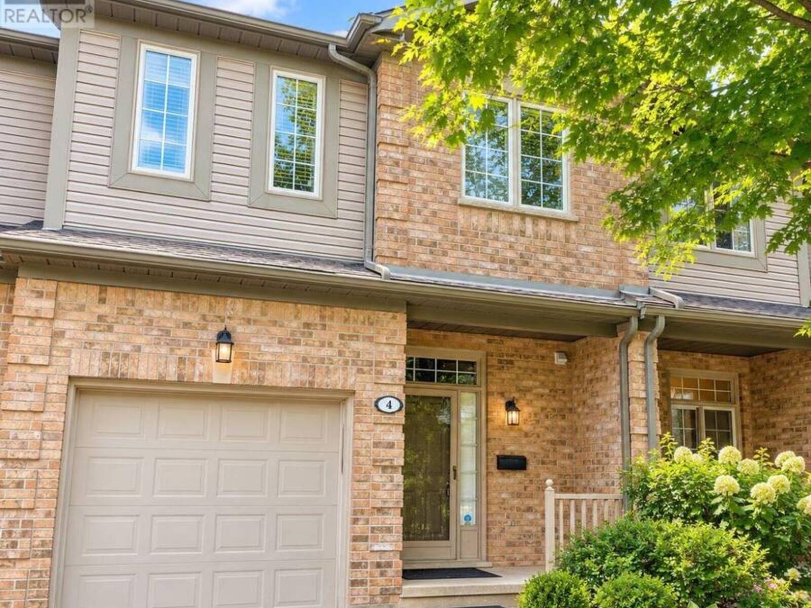 4 - 185 NORTH CENTRE ROAD, London, Ontario N5X 2C9