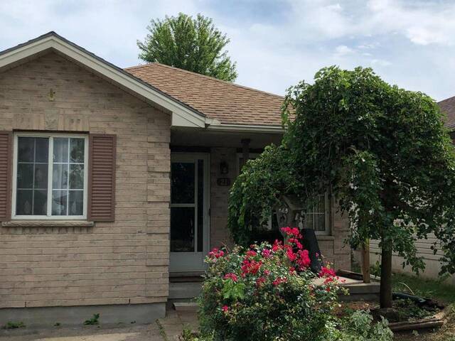 21 JUNO DRIVE St. Thomas Ontario, N5R 6C3 - 3 Bedrooms Home For Sale