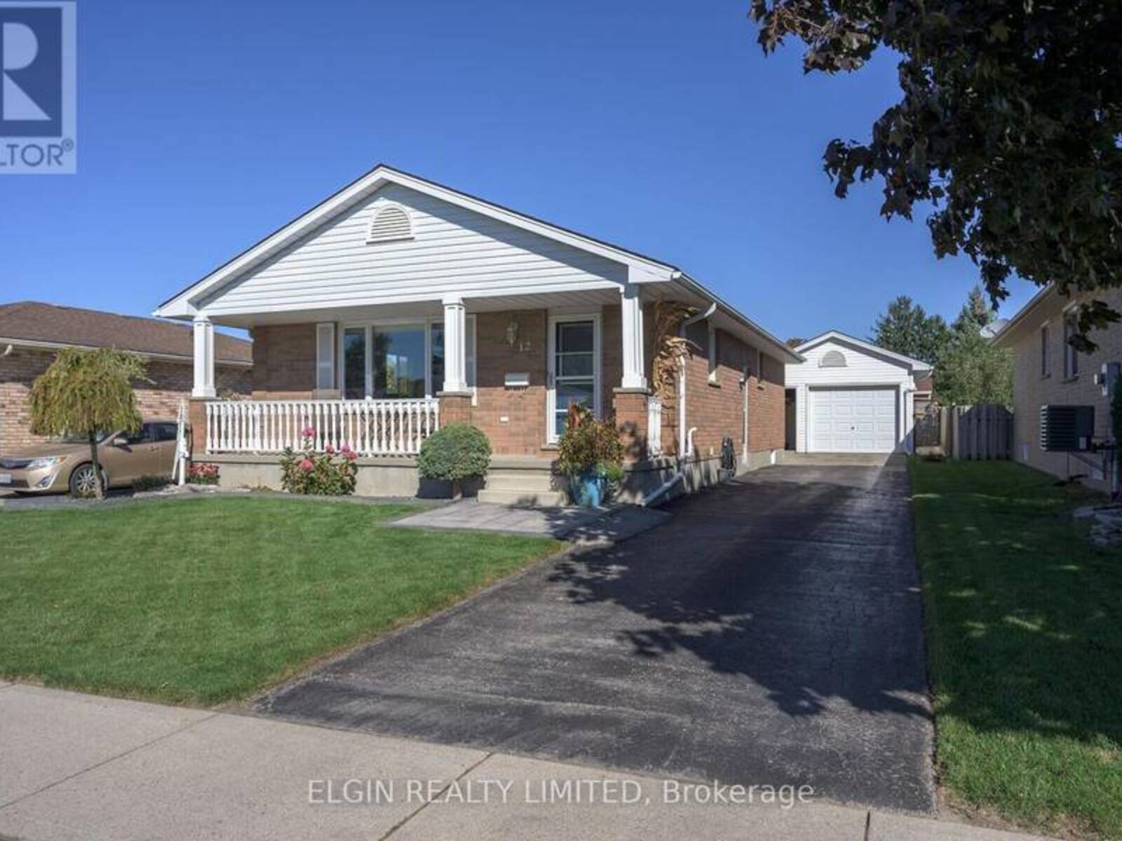 12 RICKWOOD PLACE, St. Thomas, Ontario N5R 5Z3