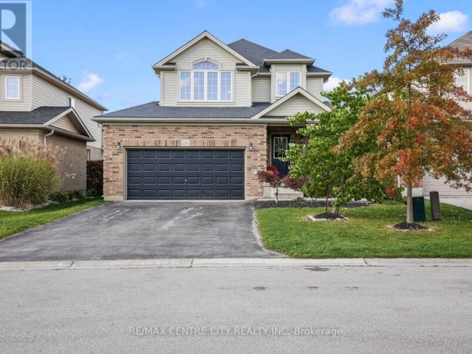 2296 YELLOWBIRCH WAY, London, Ontario N6G 0L3