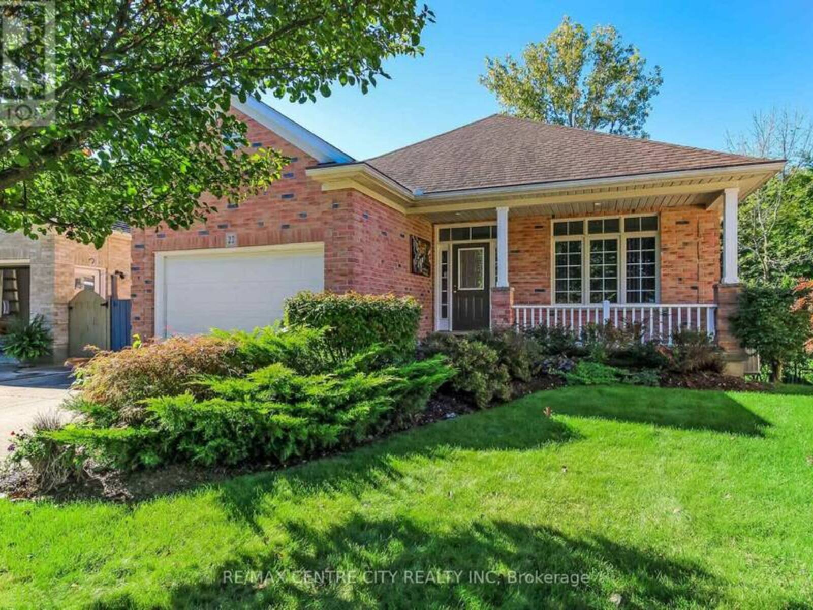 22 HARRINGTON CRESCENT, St. Thomas, Ontario N5R 6J1