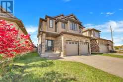 2087 CHERRYWOOD TRAIL | London Ontario | Slide Image Three