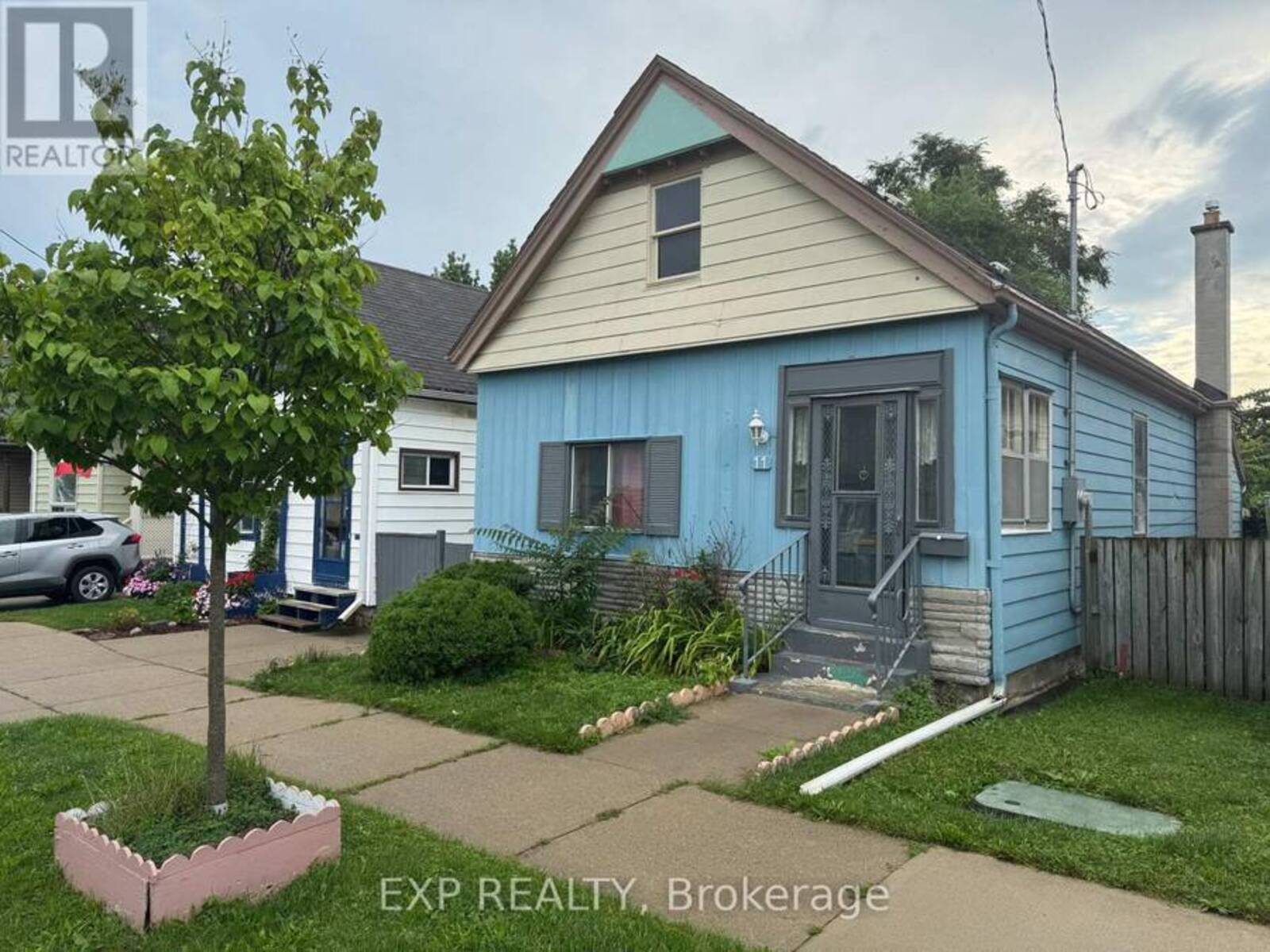 11 RATHMINE STREET, London, Ontario N5Z 1Z2