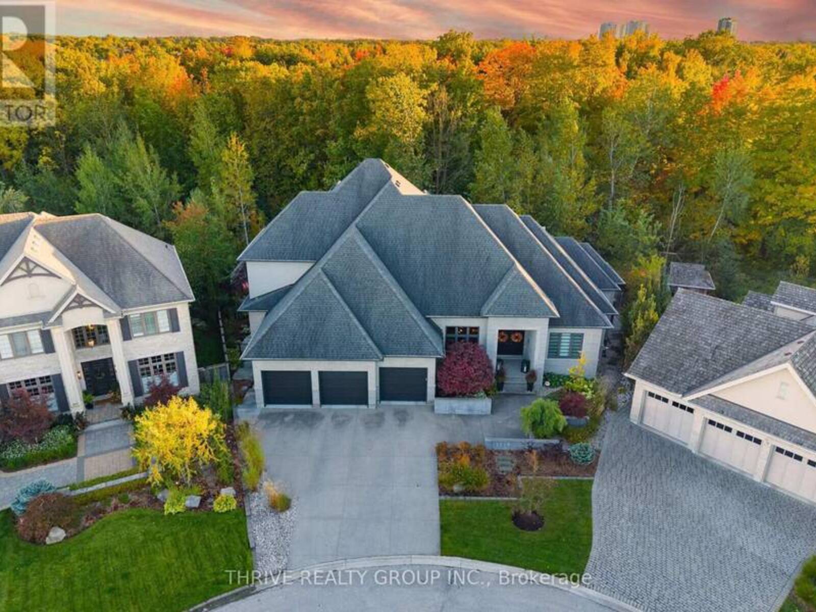 2339 WATERSIDE COURT, London, Ontario N6G 5L2