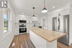 135 NICOLINE AVENUE | Lucan Biddulph Ontario | Slide Image Ten