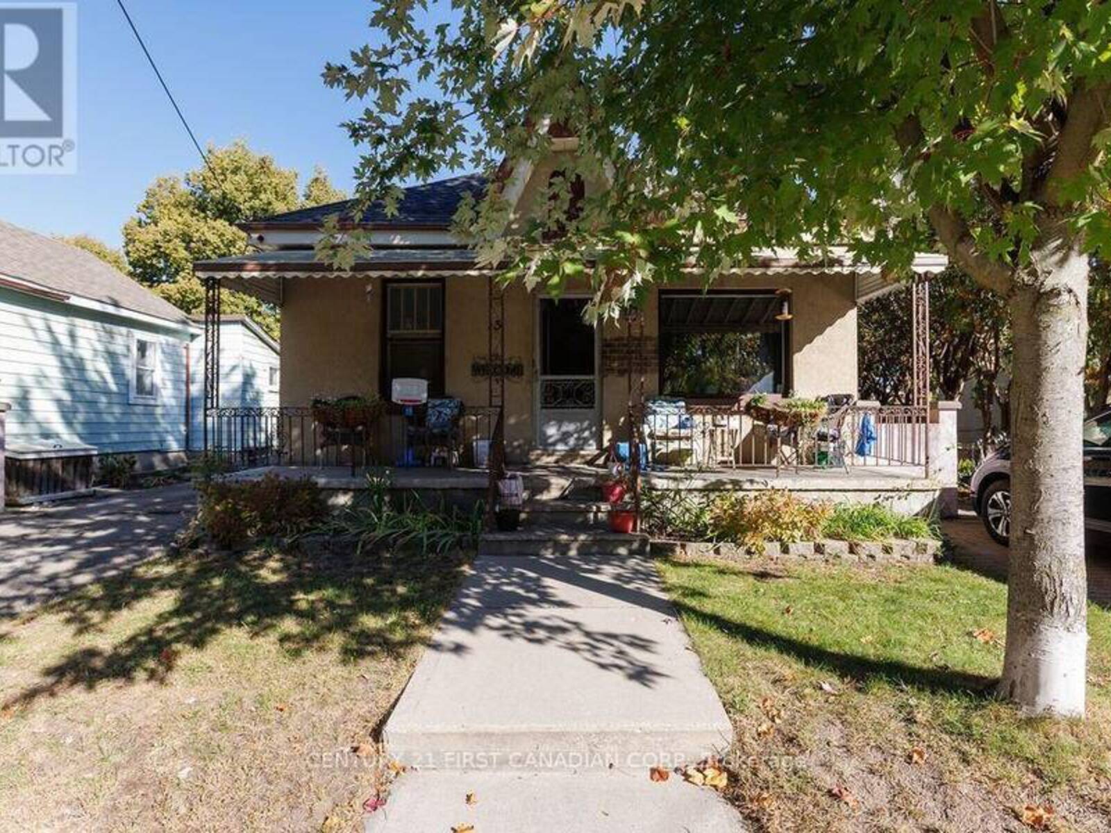 13 SPRINGBANK DRIVE, Ajax, Ontario L1Z 0J8