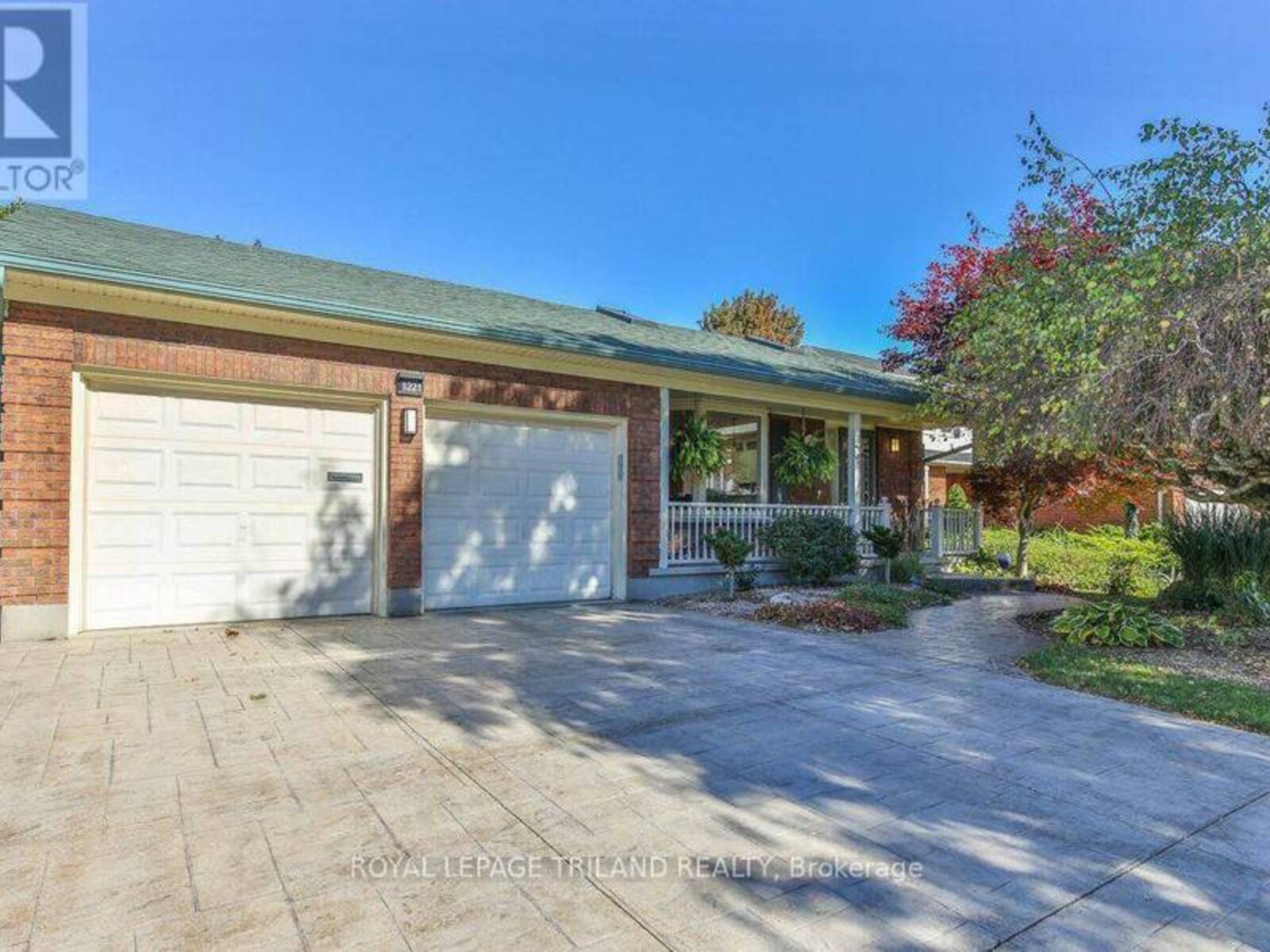1221 GLENORA DRIVE, London, Ontario N5X 2P6