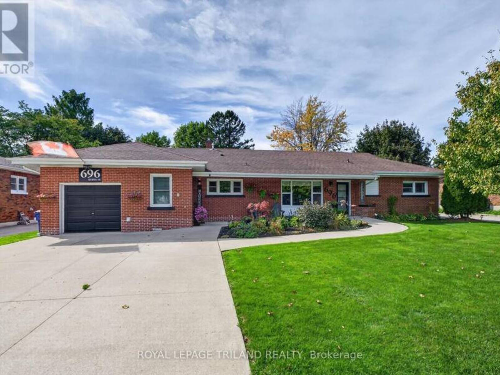 696 QUEEN STREET, Chatham, Ontario N7M 2K2