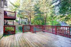 90 CHESTNUT COURT | London Ontario | Slide Image Three