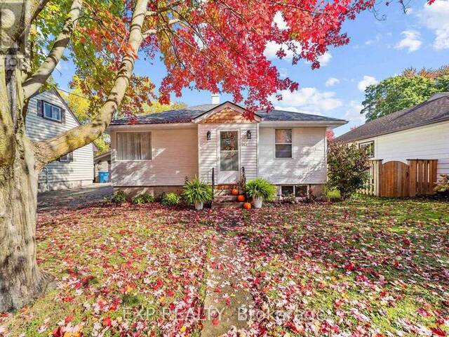 264 DOUGLAS STREET Stratford Ontario, N5A 5R2 - 2 Bedrooms Home For Sale