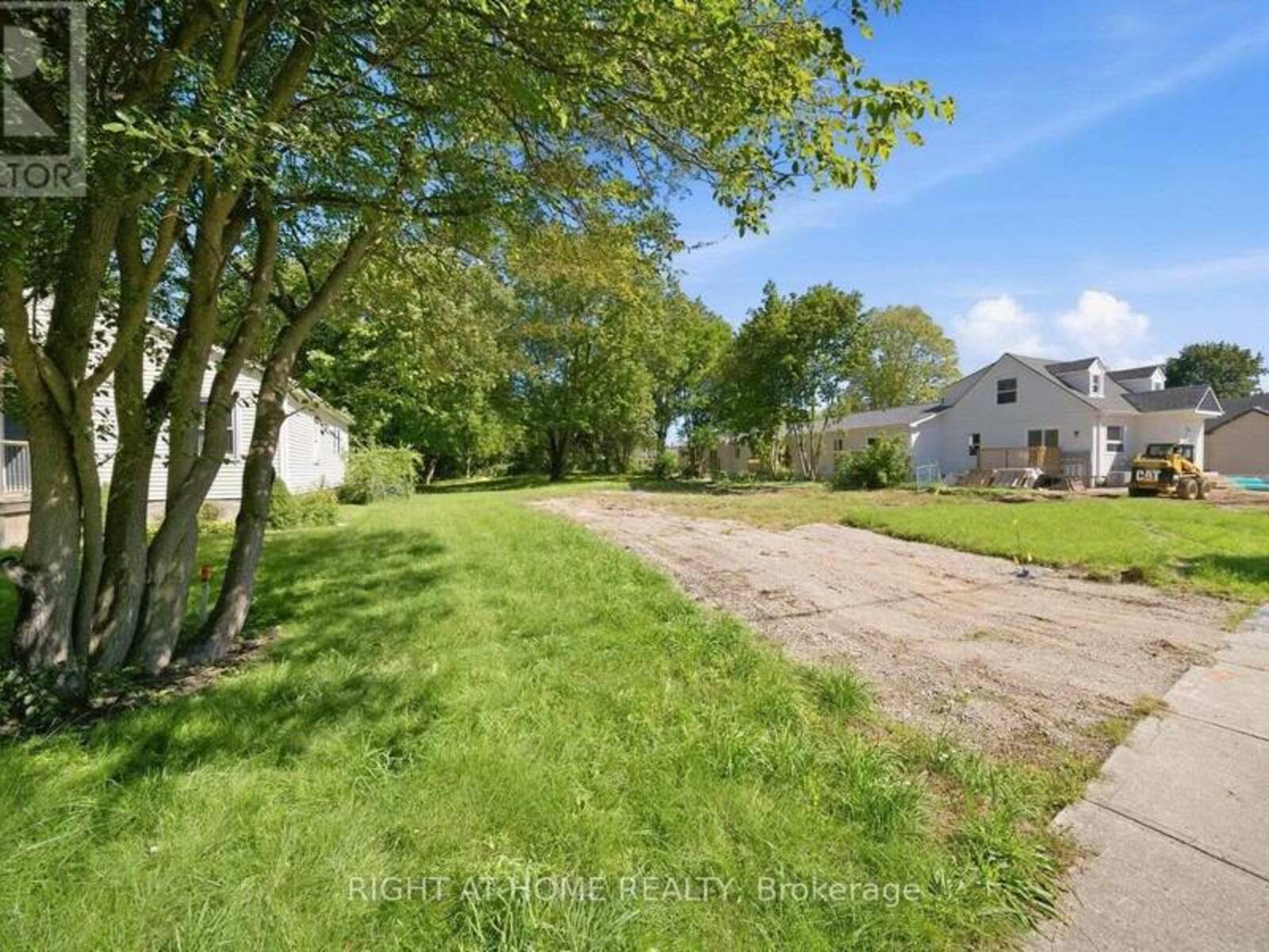 36 WETHERED STREET, London, Ontario N5Y 1G9
