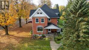 38 MARKET STREET | Tara Ontario | Slide Image One