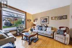 38 MARKET STREET | Tara Ontario | Slide Image Eight