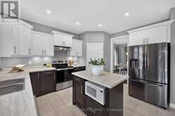 102 TIMBERWALK TRAIL | Ilderton Ontario | Slide Image Ten