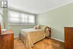 984 FANSHAWE PARK ROAD E | London Ontario | Slide Image Eighteen