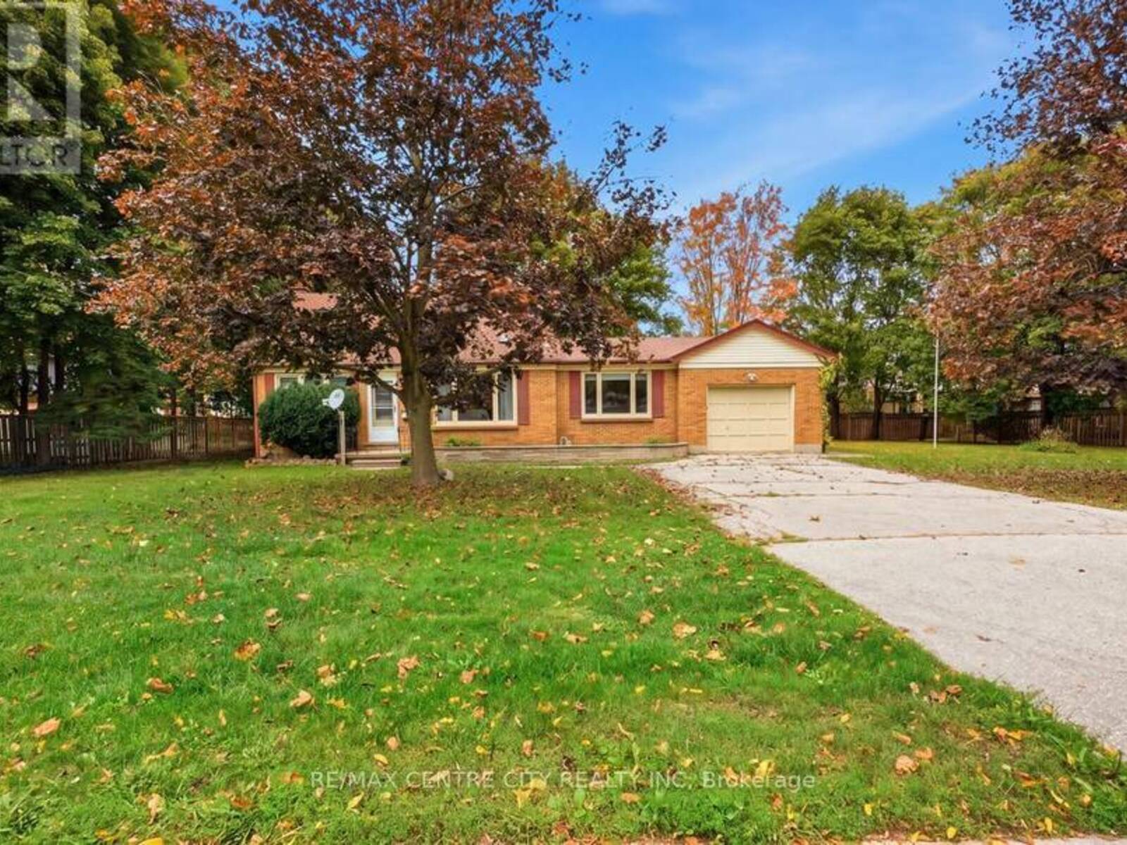 984 FANSHAWE PARK ROAD E, London, Ontario N5X 0K9