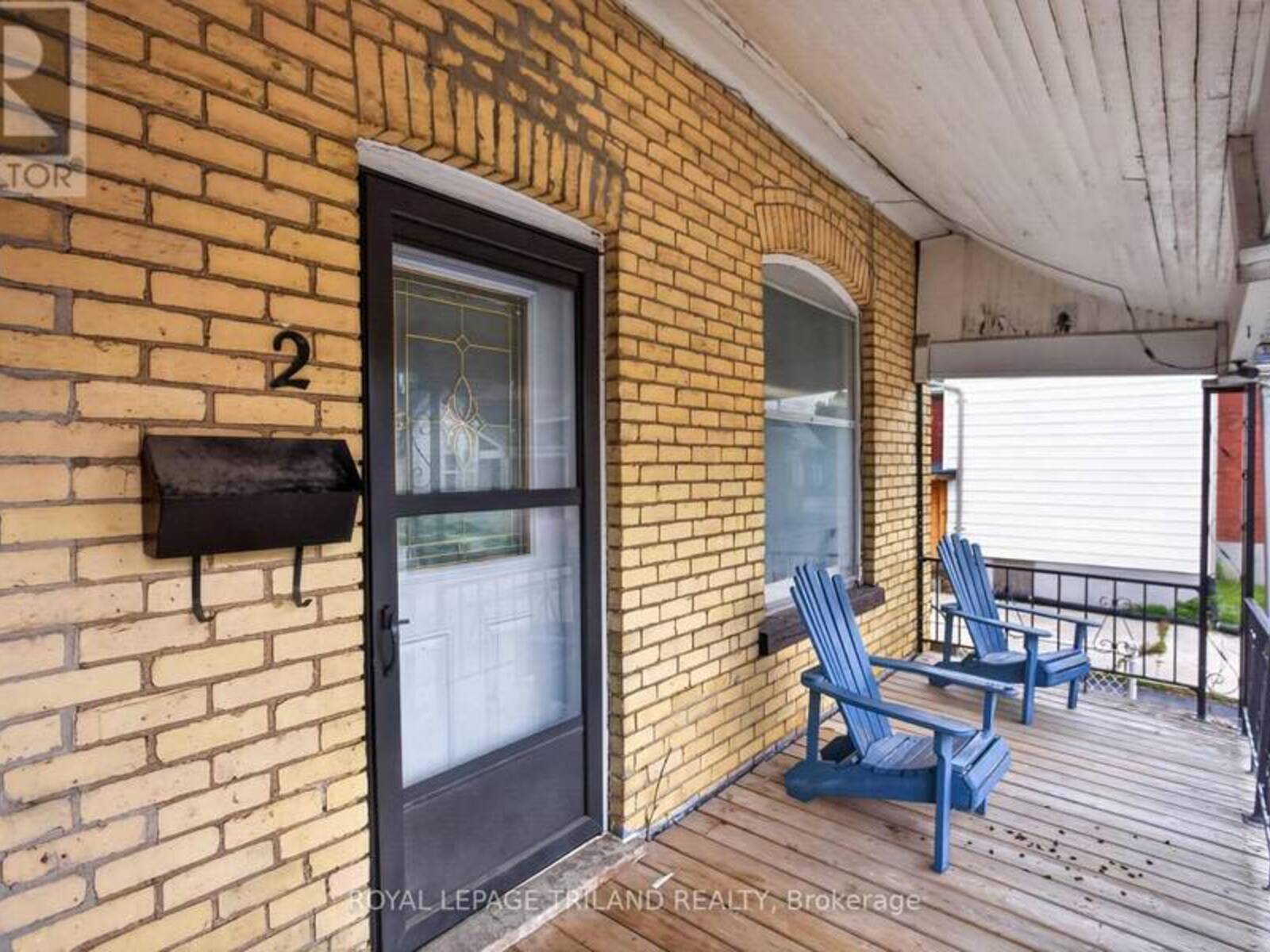2.5 ANTRIM STREET, St. Thomas, Ontario N5P 1S3