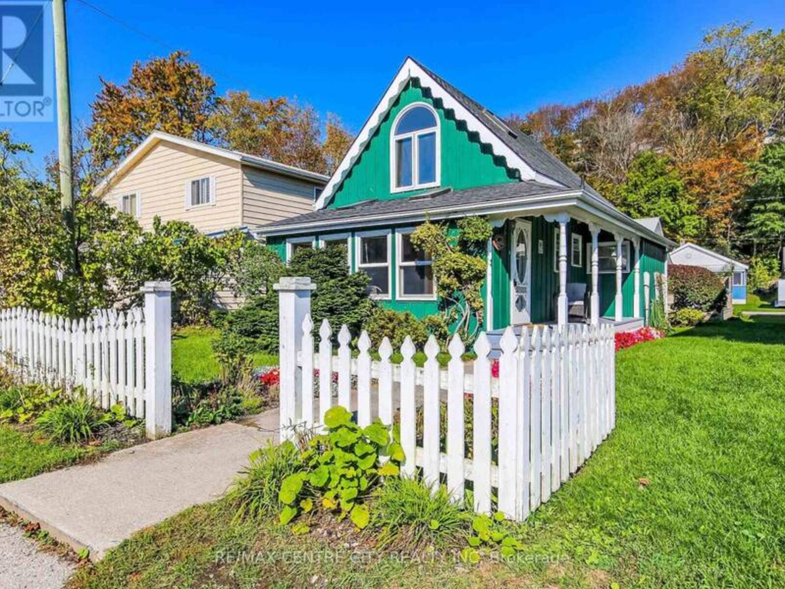 347 FOURTH STREET, Port Stanley, Ontario N5L 1E4