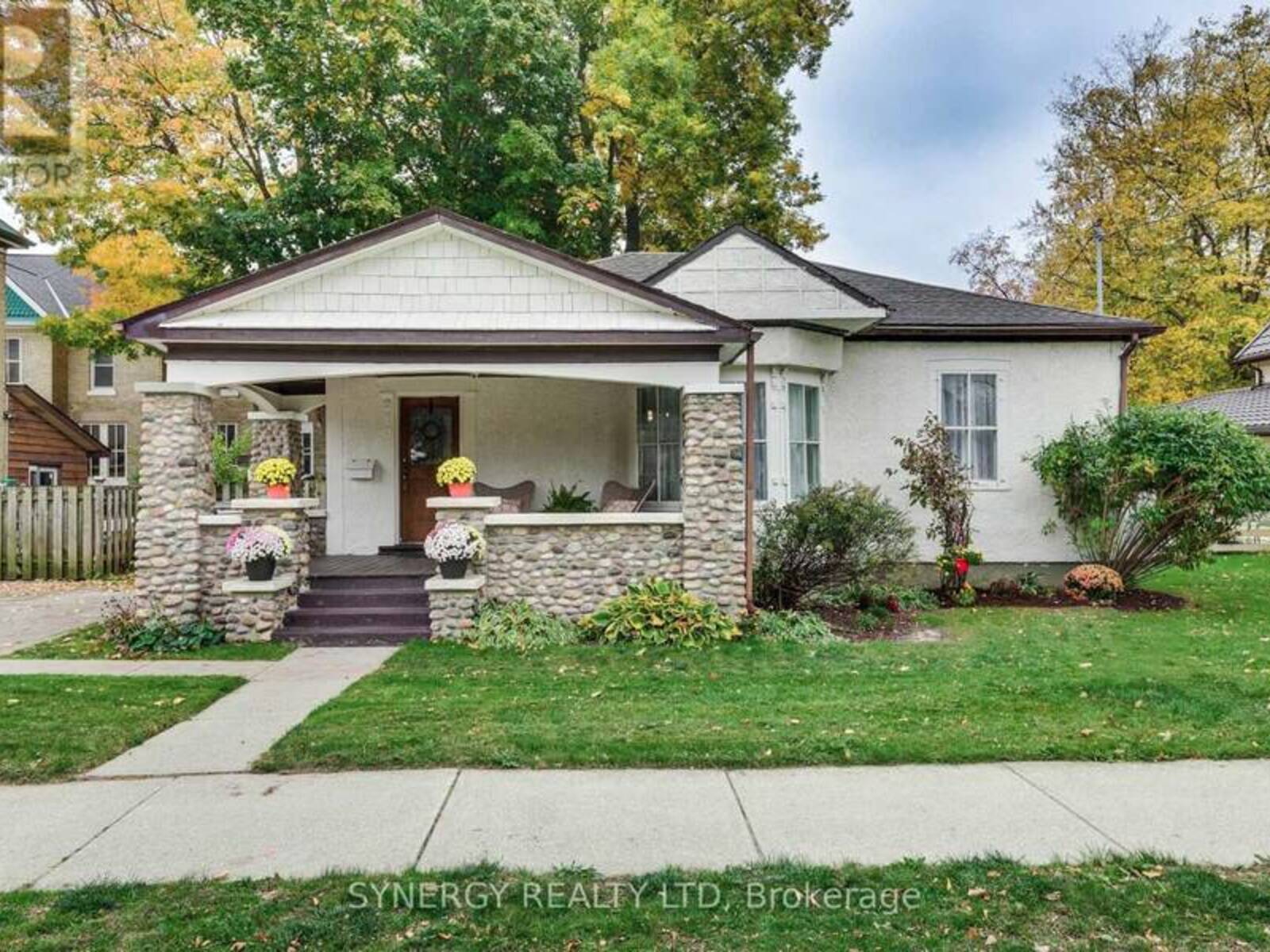210 ALBERT STREET, Strathroy-Caradoc, Ontario N7G 1W1