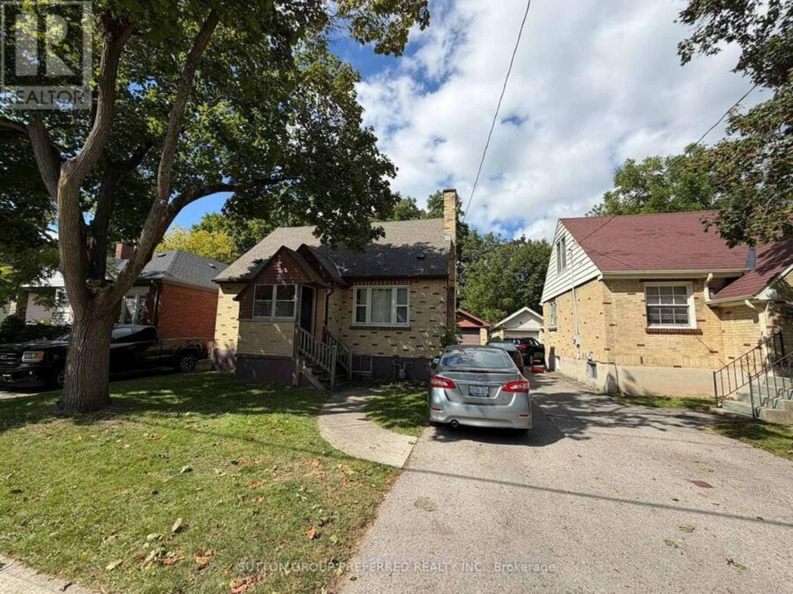 220 BERNARD AVENUE, London, Ontario N6A 2M8