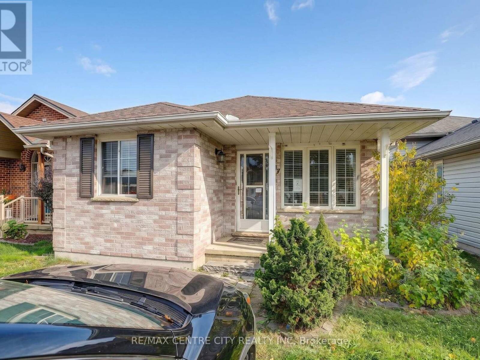 37 JUNO DRIVE, St. Thomas, Ontario N5R 6E9