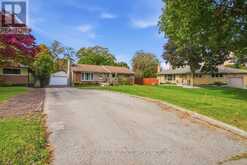 446 SCENIC DRIVE | London Ontario | Slide Image Five