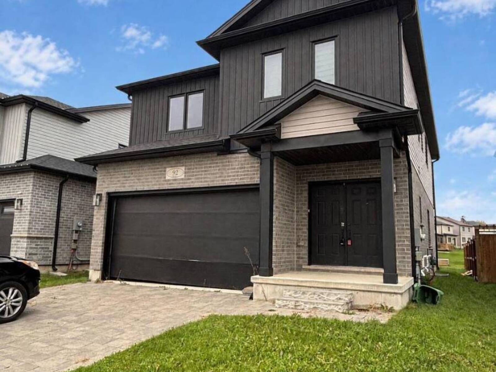 92 MIDDLETON AVENUE, London, Ontario N6L 0G1