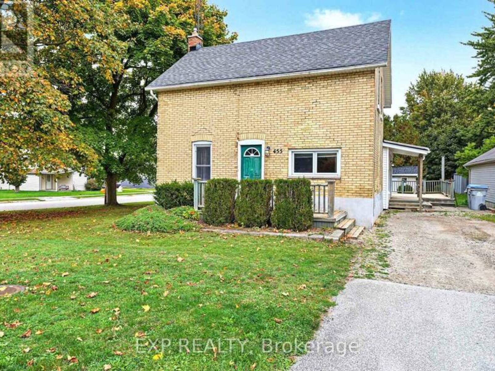 455 SIMCOE STREET, Warwick, Ontario N0M 2S0