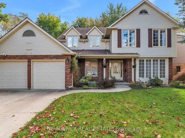 32 GLENVIEW CRESCENT London Ontario, N5X 2P9 - 5 Bedrooms Home For Sale
