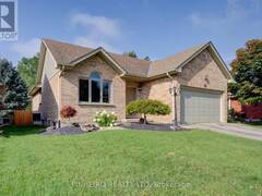 42 HICKORY BOULEVARD W Strathroy-Caradoc Ontario, N7G 4E9