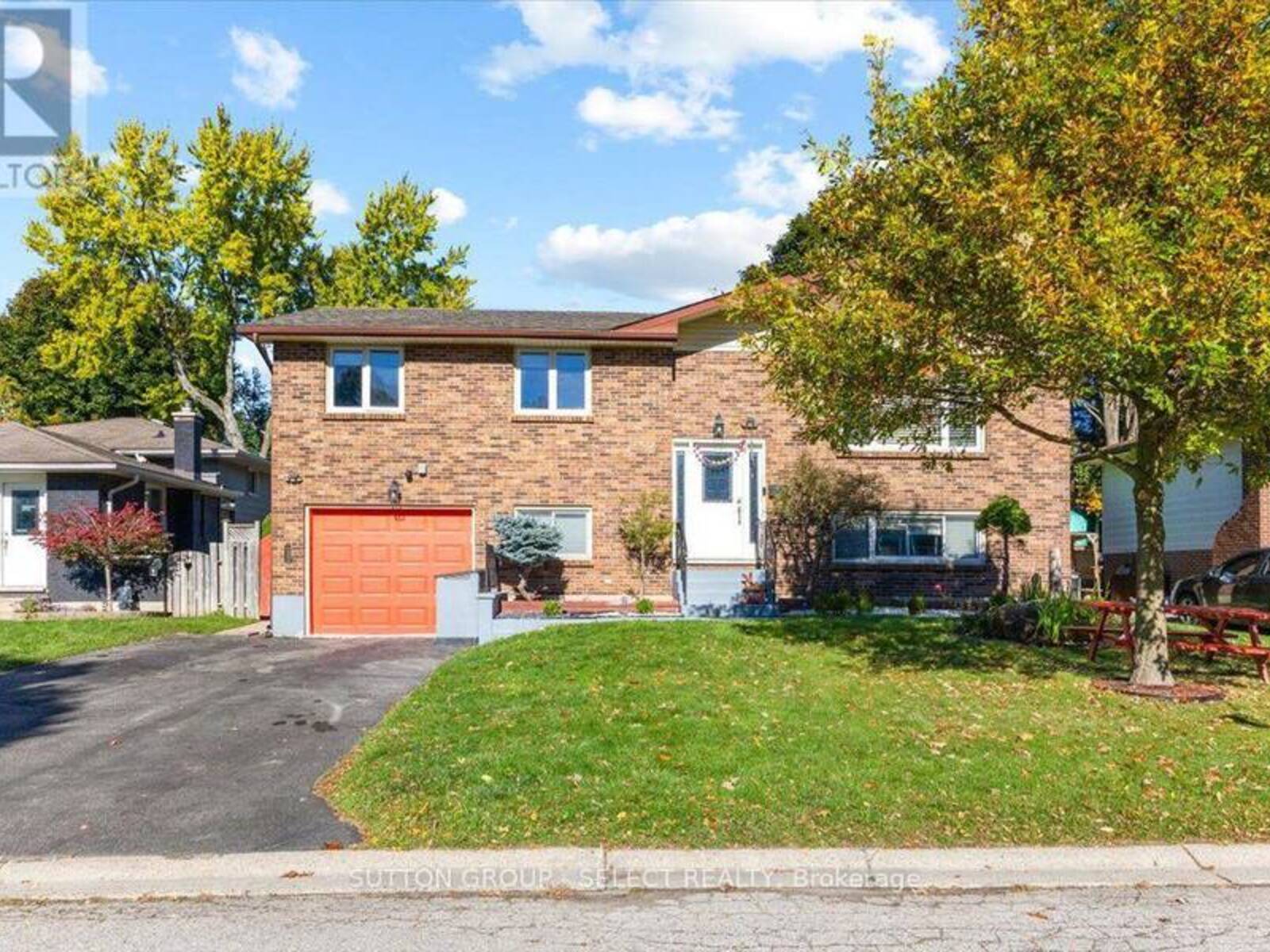 73 GABLEWOOD CRESCENT, London, Ontario N6G 2Z8