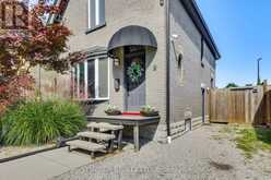 2 ERIE AVENUE | London Ontario | Slide Image Four