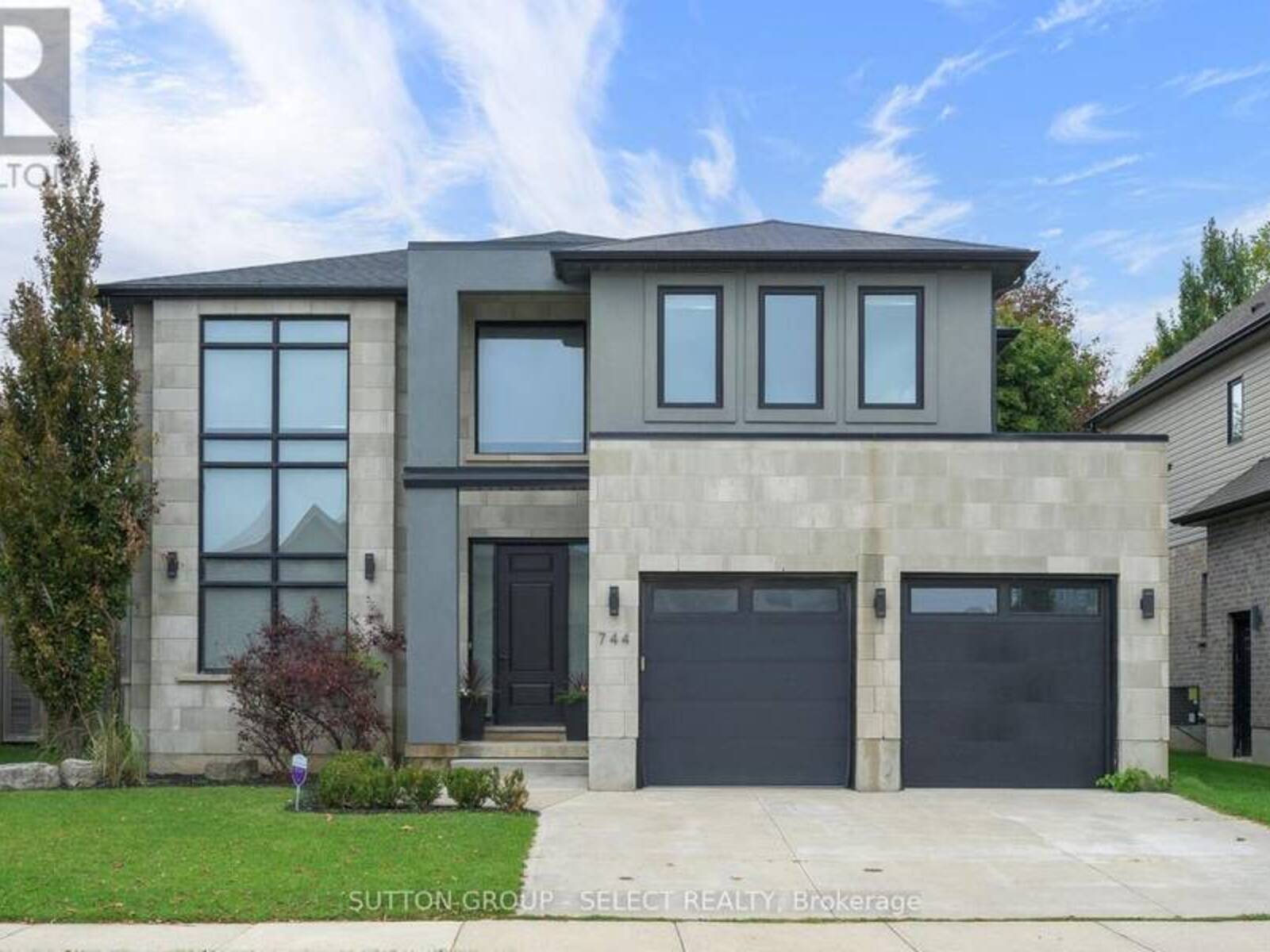 744 HICKORYSTICK KEY, London, Ontario N6G 0M9