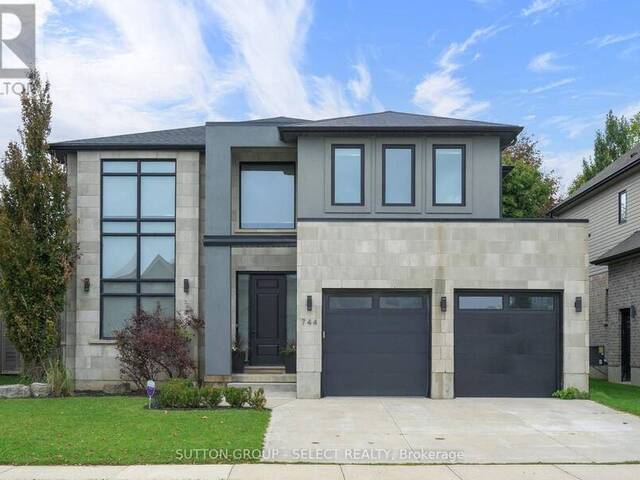 744 HICKORYSTICK KEY London Ontario, N6G 0M9 - 5 Bedrooms Home For Sale