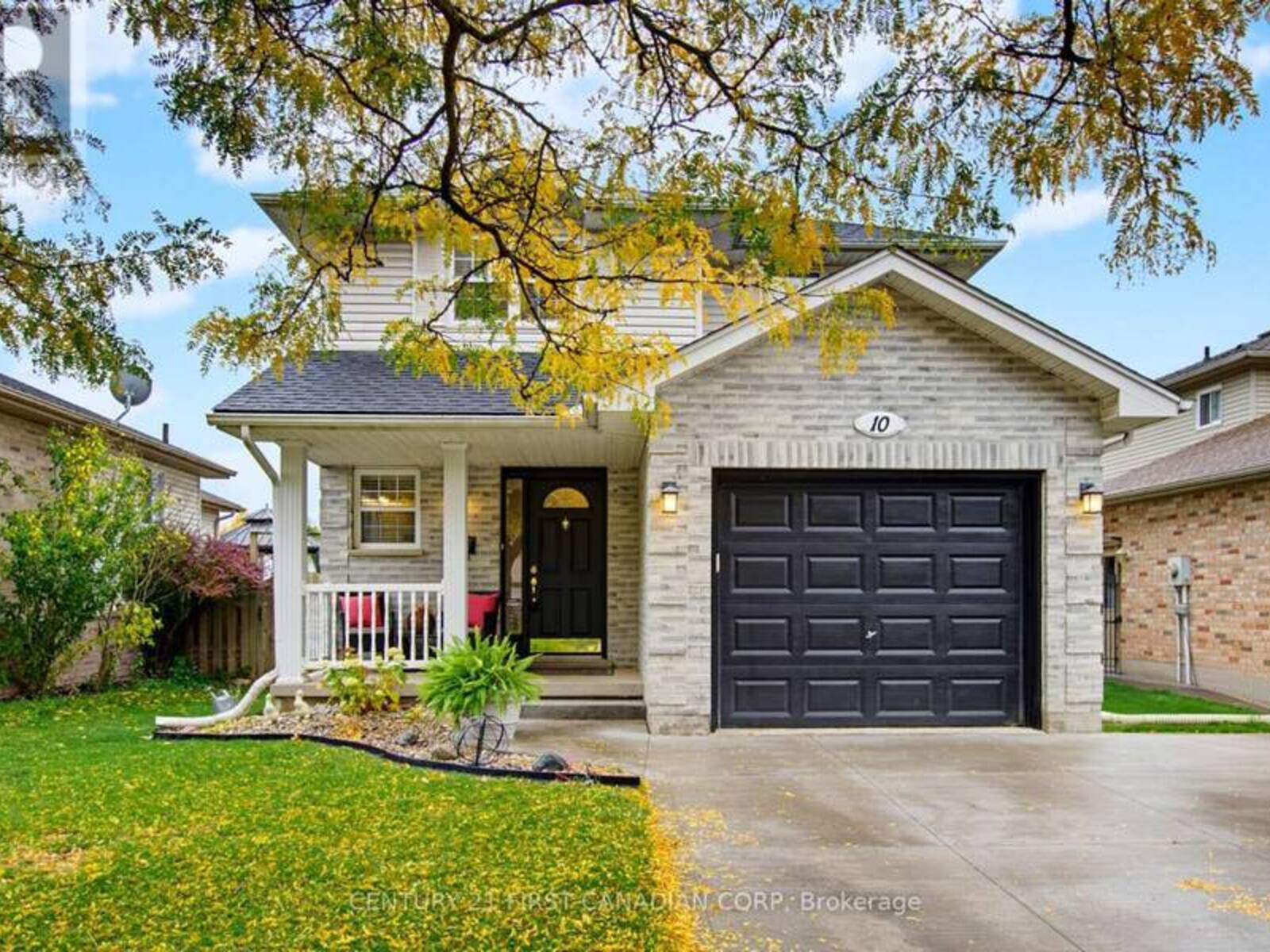 10 EXMOUTH DRIVE, London, Ontario N5V 4V1