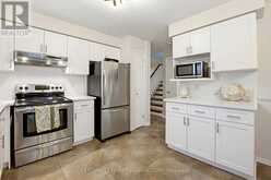 10 EXMOUTH DRIVE | London Ontario | Slide Image Eleven
