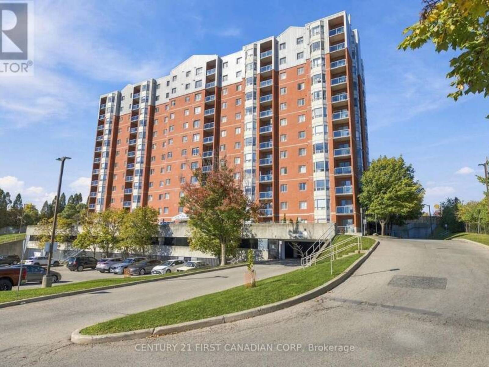 1005 - 30 CHAPMAN COURT, London, Ontario N6G 4Y4